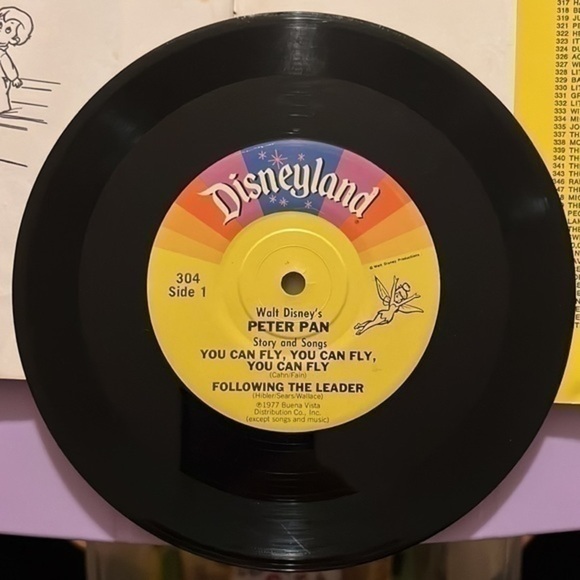 Walt Disney Peter Pan book and record #304 - Picture 5 of 8
